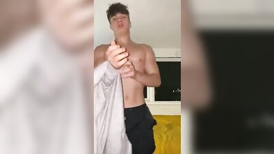 Gay Porn Fans Rejoice! Thick Dude With A Huge Boner Is Back for More!