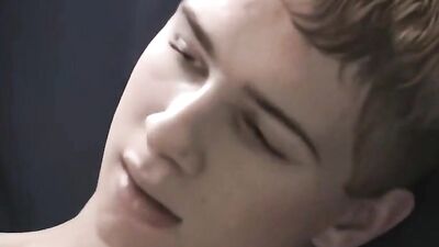 Gay Porn College Twink Solo: Cum and Play with the Hottest Twink on Campus!