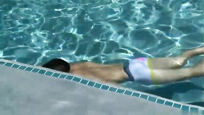 Splashing Twinks - Passionate Group Porn