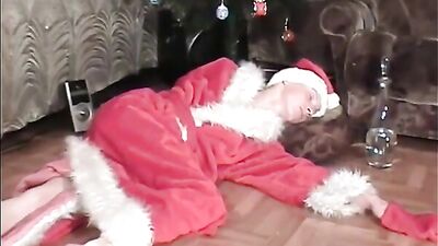 Early Morning Solo Handjob Cum Shots: Hes There to Please Himself