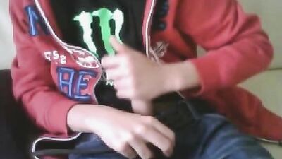 Sweet Boys Porn: Bear Wanks & Cum with Teddy!