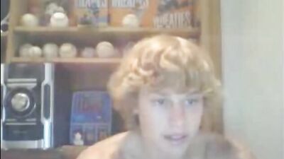 Straight Guys Showing 2 : Cum & Web-Cam Wank Boy