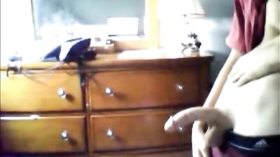 Straight Guys Showing 2 : Cum & Web-Cam Wank Boy