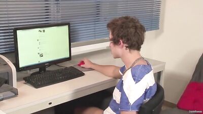 Emo Punk Twinks - Raw Bareback Oral Action Gay Porn Videos!