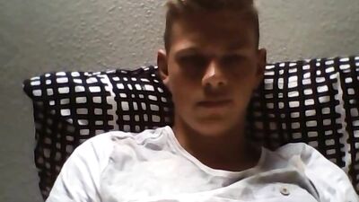 Bedwankers Blond Gay Porn Boys - Cum Shots and Handjobs!