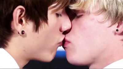 Classroom Twink Cumshots Oral - Gay Porn Video Boys