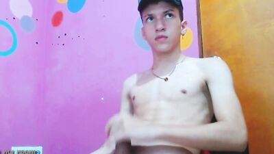 Young Fountain of Cum: Big Gay Teen Cocks Porn