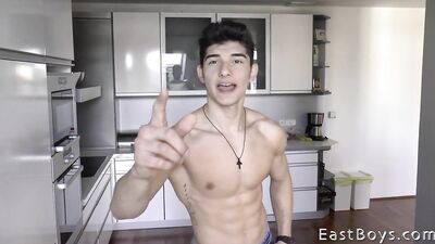 Jared Shaws Big Cock in Prague - Webcam Tour!