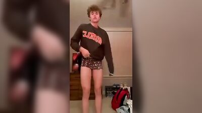 Exposing Desires - Clemson Boy Explores Gay Porn World