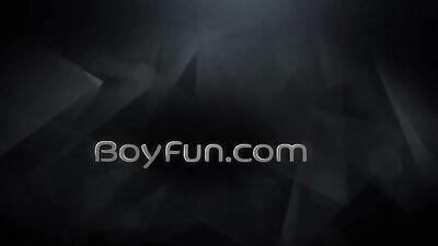 Hot Sex Cam: Bareback Handjob Action Oral Couple