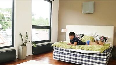 Gay Porn Flip-Flop Bareback Oral Fun