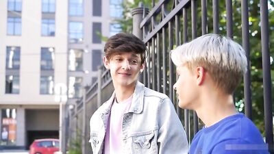 Gay Porn: Twinky Boys Bareback Fuck Fest!