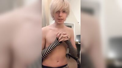 Young Emotional Blonde Boy Webcam Gay Porn