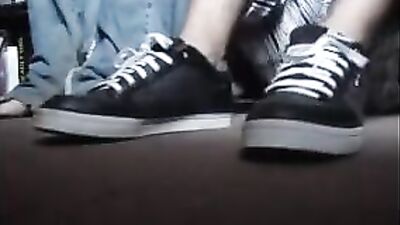 Foot Worship: Broke Skater Toes Sucked by Straight Boy!