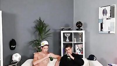 Bareback Raw Power: A Gay Porn Video Experience!