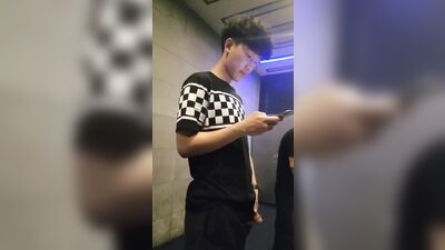 Gay Pee Boys Watching Them Porn - Exposing Wild Bodies in the Locker Room!