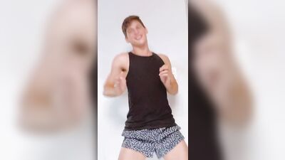 Gay Fascination: Lucass Tube Explosion!