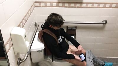 Gay Toilet Public Jerk Off Adventure - Bens Muscle Frat Boys