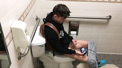 Gay Toilet Public Jerk Off Adventure - Bens Muscle Frat Boys