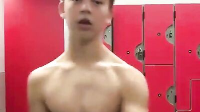 Flexing Twink Tube Sporty - The Ultimate Muscle Worship Experience!