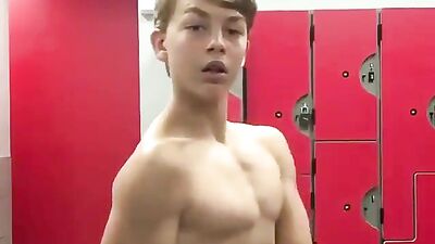 Flexing Twink Tube Sporty - The Ultimate Muscle Worship Experience!