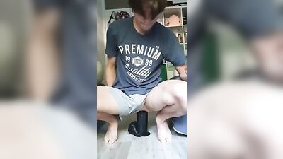 Young Twink Rides the Giant Fat Dong Web-Cam!