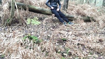 Gay Porn Jocks: Urinating and Jerking Boys!