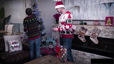 Gay Porn Cute Boy Loves Daddys Present Tube - Action-Packed Big Cocks!