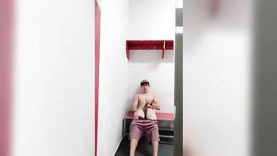 Muscle Twink Exposed: Public Gym Masturbation Explosion!