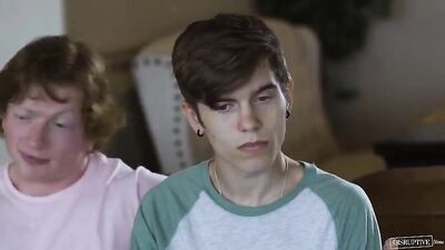 Hot Sex Cam Show: Group Bareback Oral Action