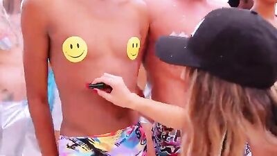 Kissing Boys Bliss - The Ultimate Music Experience