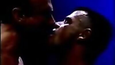 Heart-pounding action and passionate performances in Heads or tails XXX!