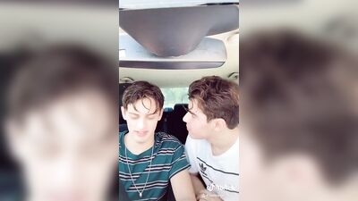 Gay Web-Cam Fun: Cute Amateurs on TikToc Tube!