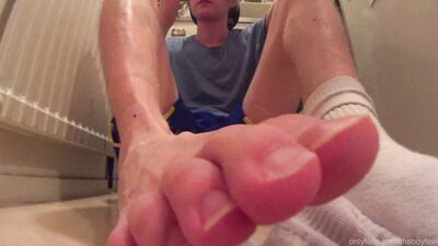 Boy Feet After A Jogging Gay Tube: Dirty Amateur Bisexual Blond Boys Foot Worship 190 characters