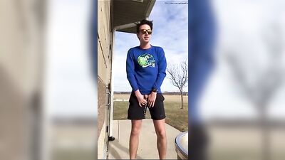 Teen Pissers - Amateur Fetish Public Outdoor Pee Teen Public Adventure!