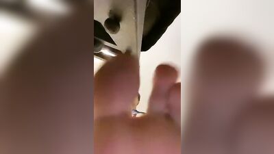 Gavins Underhanded Web-Cam Handjob Adventure