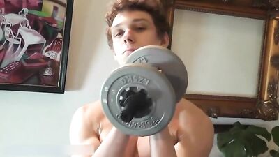 Young Twink Shows His Nice Body