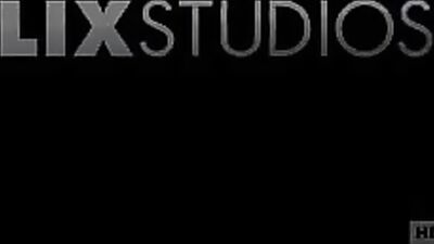 Hot Sex in Park with Twink Bareback Couple Oral Action!