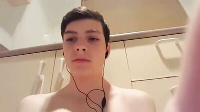 Gay Cutie Jerking Off: First Time Amateur Big Cocks Porn!