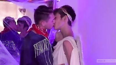 Hardcore Action: Aarogarrets Gay Porn Couple Heats Up the Bedroom!