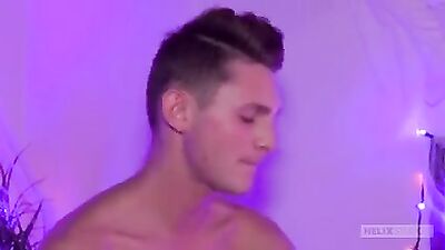 Hardcore Action: Aarogarrets Gay Porn Couple Heats Up the Bedroom!