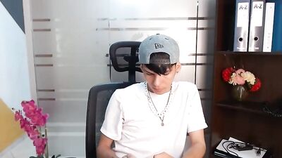 Gay Porn Web-Cam Reunion with Father Cockmas: Latino Amateur Guys in Action!