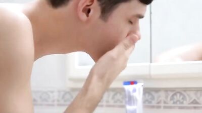 Bareback Twink Sex: Dakotas Shower Mate Revenge