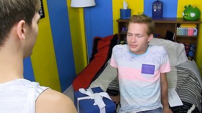 Gay Porn Reunion Gift with Twink Studs: Action Big Cocks Full Twink Tube