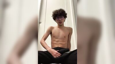 Latino Juice Matty Cum Show: Sultry Action with Solo Cum Shots!