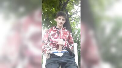 Outdoor Jerking Twink - Young & Curious