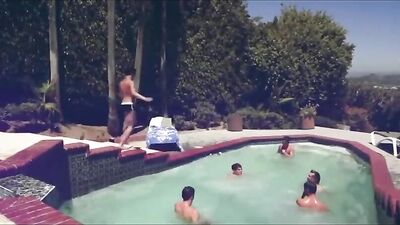Gang Bareback Swim Party: Cute Twinks Naked Orgies!