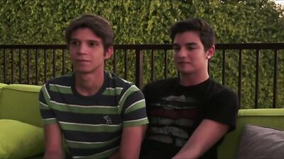 Gang Bareback Swim Party: Cute Twinks Naked Orgies!