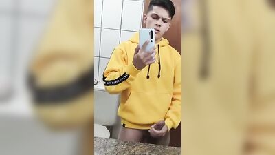 Stroke Frenzy: Big Yellow Boners in the City!