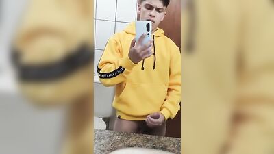 Stroke Frenzy: Big Yellow Boners in the City!